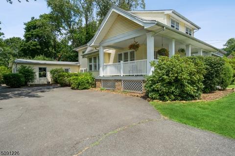 319 Dorn Ave, Middlesex, NJ 08846 photo 4