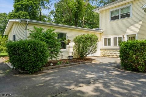 319 Dorn Ave, Middlesex, NJ 08846 photo 5