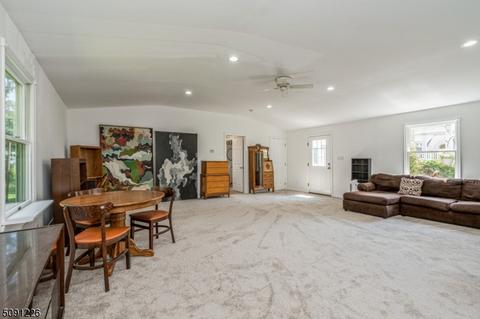 319 Dorn Ave, Middlesex, NJ 08846 photo 28