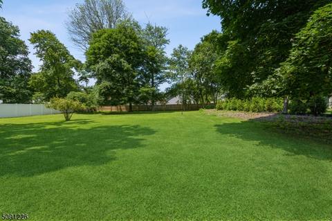 319 Dorn Ave, Middlesex, NJ 08846 photo 6