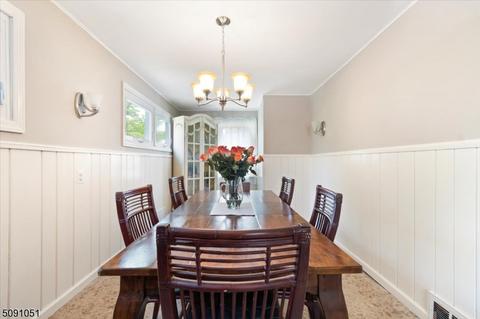 16 Marlborough Ave, Middlesex, NJ 08846 photo 12