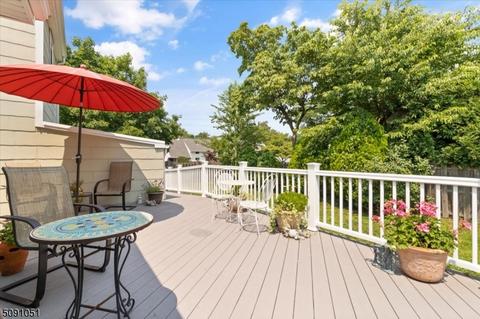 16 Marlborough Ave, Middlesex, NJ 08846 photo 2