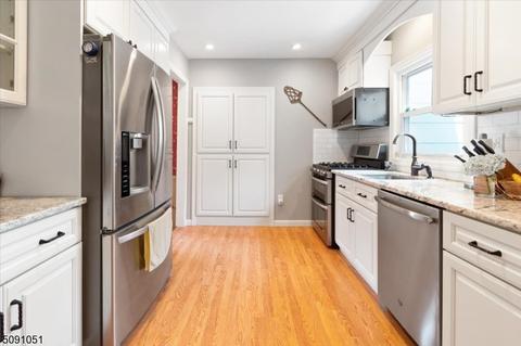 16 Marlborough Ave, Middlesex, NJ 08846 photo 17