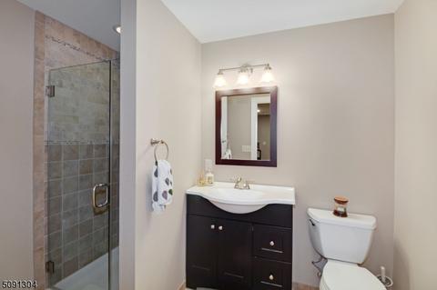 9 Diorio Ct, Wayne, NJ 07470 photo 36