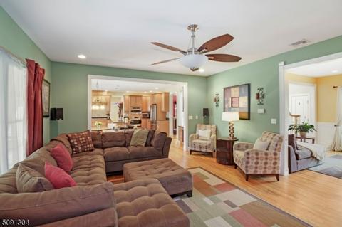 9 Diorio Ct, Wayne, NJ 07470 photo 11