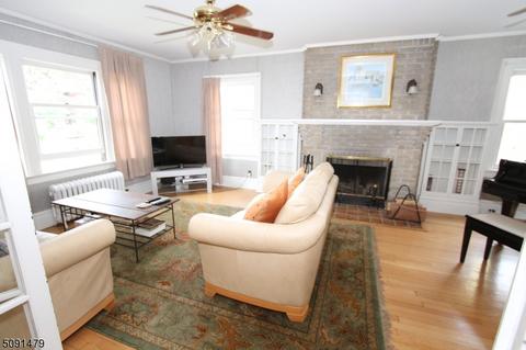 272 Hamilton Pl, Hackensack, NJ 07601 photo 4