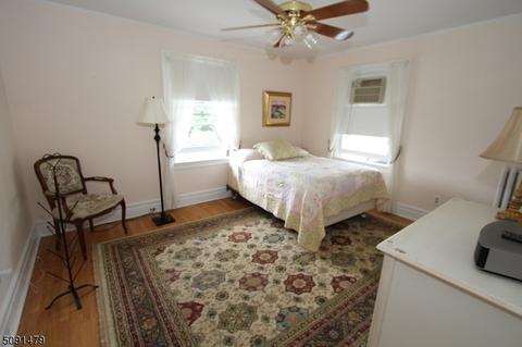 272 Hamilton Pl, Hackensack, NJ 07601 photo 18