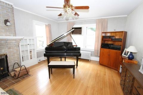 272 Hamilton Pl, Hackensack, NJ 07601 photo 5