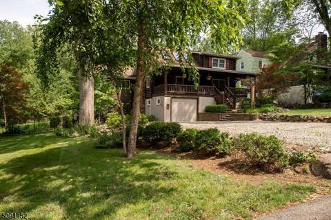 4 Mountainside Dr, Wayne, NJ 07470 photo 2