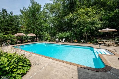 4 Mountainside Dr, Wayne, NJ 07470 photo 12