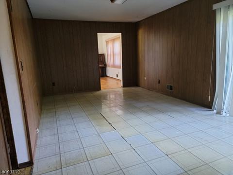 32 Wolfe Dr, Wanaque, NJ 07465 photo 5