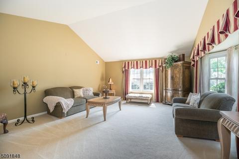 27 Lowell Dr, Wayne, NJ 07470 photo 6