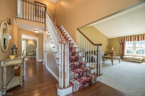 27 Lowell Dr, Wayne, NJ 07470 photo 5