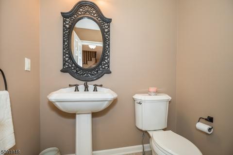 27 Lowell Dr, Wayne, NJ 07470 photo 15