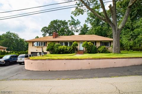 97 Surrey Dr, Wayne, NJ 07470 photo 1