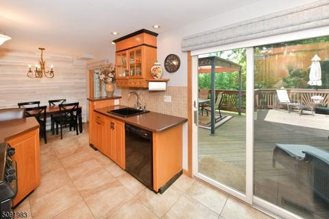 453 Nevada St, Paramus, NJ 07652 photo 12