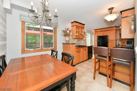 453 Nevada St, Paramus, NJ 07652 photo 10