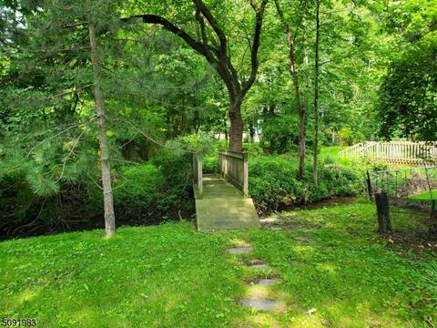 453 Nevada St, Paramus, NJ 07652 photo 30