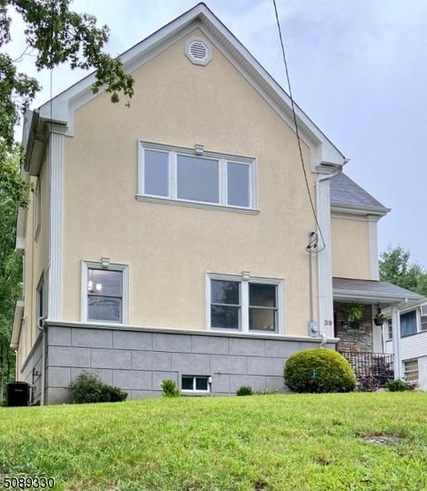 39 Lake Trl E, Wayne, NJ 07470 photo 1