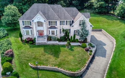 6 Baldwin Ct, Fairfield, NJ 07004 36 Photos - Movoto