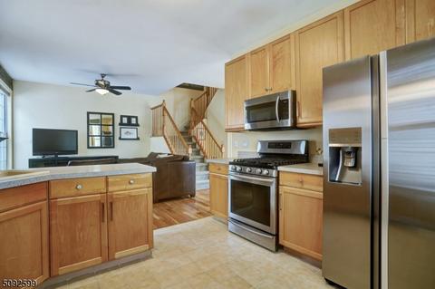 79 Arrowgate Dr, Randolph, NJ 07869 photo 11