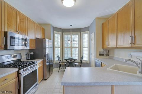 79 Arrowgate Dr, Randolph, NJ 07869 photo 10