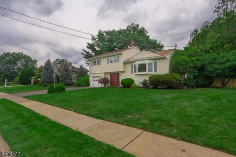 31 Garvey Rd, Wayne, NJ 07470 photo 2