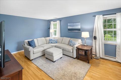 39 Maple Ave, Mendham, NJ 07945 photo 4