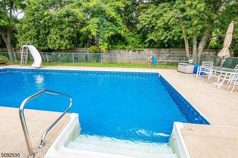 1 Hemlock Dr, Edison, NJ 08820 photo 9