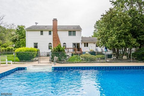 1 Hemlock Dr, Edison, NJ 08820 photo 8