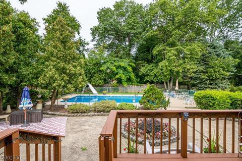 1 Hemlock Dr, Edison, NJ 08820 photo 4