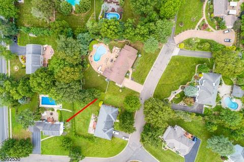1 Hemlock Dr, Edison, NJ 08820 photo 17