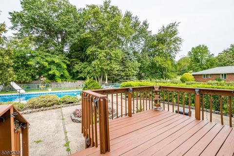 1 Hemlock Dr, Edison, NJ 08820 photo 3