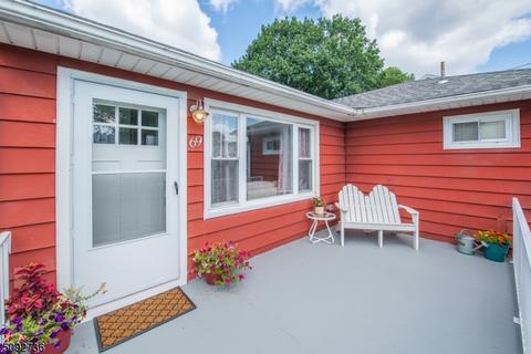 69 Ivanhoe Ter, Bloomfield, NJ 07003 photo 2