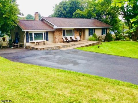 100 Freeway Ave, Hackettstown, NJ 07840 photo 1