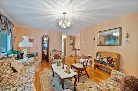9 Leonard Pl, Dover, NJ 07801 photo 3