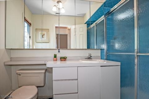 277 Purdue Ct, Paramus, NJ 07652 photo 23