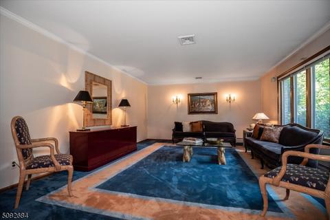 277 Purdue Ct, Paramus, NJ 07652 photo 4