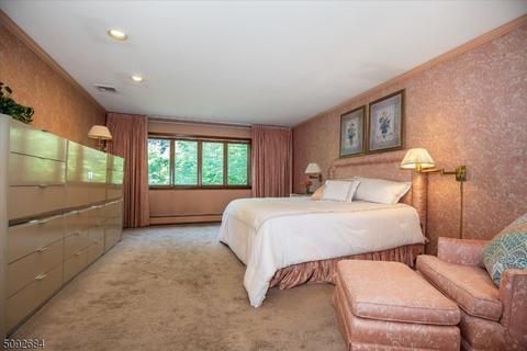 277 Purdue Ct, Paramus, NJ 07652 photo 22