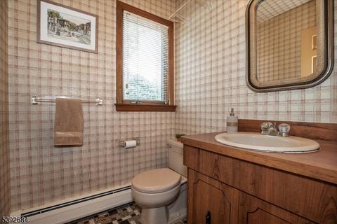 277 Purdue Ct, Paramus, NJ 07652 photo 16