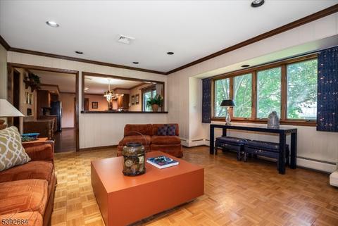 277 Purdue Ct, Paramus, NJ 07652 photo 10