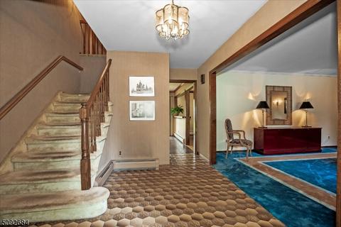 277 Purdue Ct, Paramus, NJ 07652 photo 3
