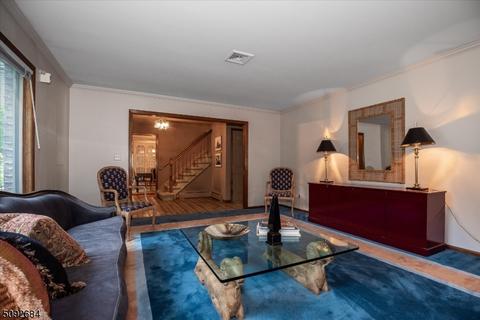 277 Purdue Ct, Paramus, NJ 07652 photo 5