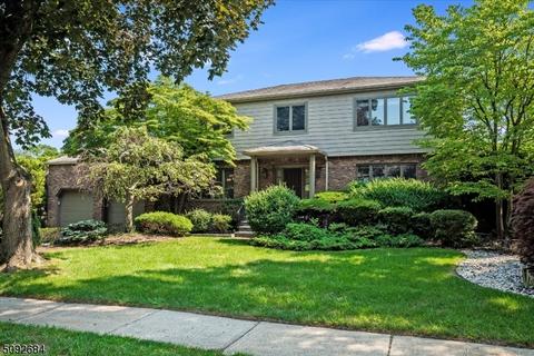 277 Purdue Ct, Paramus, NJ 07652 photo 1
