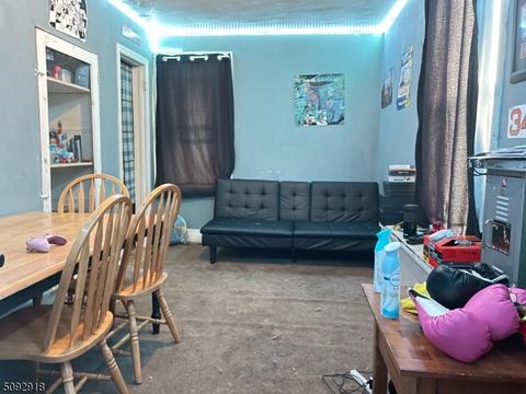 8 Regent St, North Plainfield, NJ 07060 photo 11