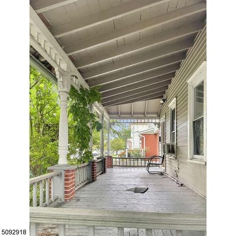 8 Regent St, North Plainfield, NJ 07060 photo 4