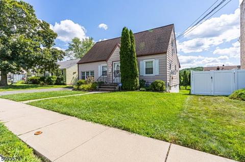 390 E Mcfarlan St, Dover, NJ 07801 photo 3