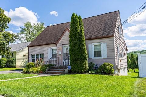 390 E Mcfarlan St, Dover, NJ 07801 photo 4