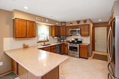 6 Fieldcrest Dr, Hackettstown, NJ 07840 photo 3