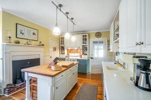 139 Main St, Hampton, NJ 08827 photo 8